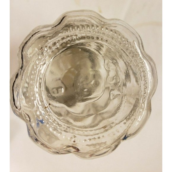 Salt Shaker, vintage, Clear Glass w metal lid, Bottom marked "USA" "8" VG (G170) - Picture 2 of 2
